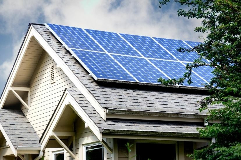 What You Should Know About Solar Panel EMF Radiation